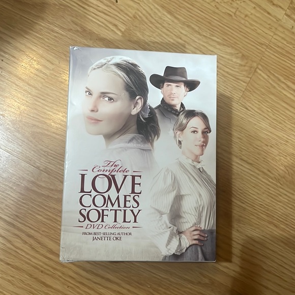 7 movies THE COMPLETE SERIES DVD COLLECTION LOVE COMES SOFTLY 8 BOX SET - Picture 2 of 5